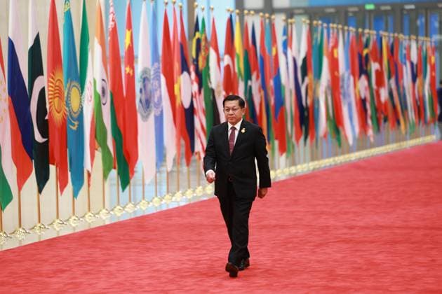 (250831) -- TIANJIN, Aug. 31, 2025 -- Min Aung Hlaing, acting president of Myanmar, arrives at the Meijiang Convention and Exhibition Center for a welcoming banquet in Tianjin, north China, Aug. 31, 2025. Chinese President Xi Jinping and his wife, Peng Liyuan, on Sunday hosted a banquet in China s port city of Tianjin to welcome international guests who are here to attend the Shanghai Cooperation Organization (SCO) Summit 2025. ) (SCO Tianjin Summit) CHINA-TIANJIN-BANQUET-GUESTS-ARRIVAL (CN) DingxHaitao 