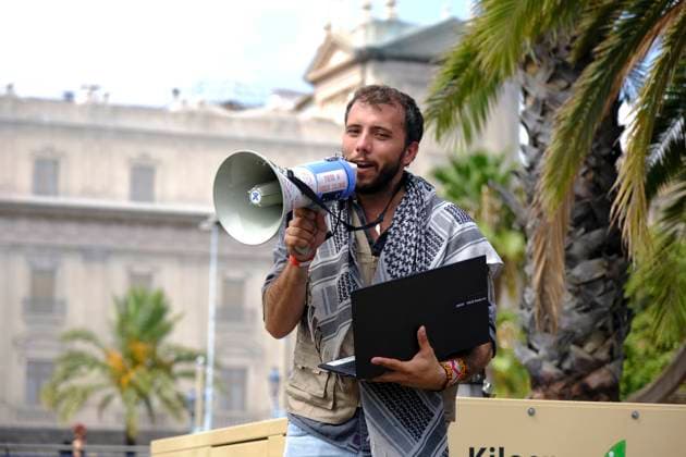 RECORD DATE NOT STATED Global sumud flotilla in barcelona towards gaza Barcelona (ESP), August 31, 2025 Global Sumud Flotilla Gaza Activism - The public watches the departure of the Global Sumud Flotilla, the largest international civil action ever organized by sea in solidarity with the Palestinian people, in Barcelona, Spain, this Sunday, August 31, 2025, before departure. The action brings together people from 44 countries, aiming to break the maritime blockade imposed by Israel, so that food can reach the Palestinians in Gaza and with the goal of proposing a definitive ceasefire against the people of Gaza. Organizers say this is the largest flotilla ever assembled for this purpose. Activists greta thunberg, from sweden, and thiago avila, from brazil, barc  Copyright: xVanessaxCanosox