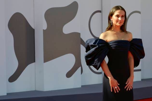 Alicia Vikander bei der Premiere des Kinofilms La Mage du Kremlin The Wizard of the Kremlin auf der Biennale di Venezia 2025 82. Internationale Filmfestspiele von Venedig im Palazzo del Cinema. Venedig, 31.08.2025