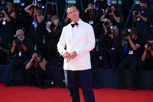 Jude Law bei der Premiere des Kinofilms La Mage du Kremlin The Wizard of the Kremlin auf der Biennale di Venezia 2025 82. Internationale Filmfestspiele von Venedig im Palazzo del Cinema. Venedig, 31.08.2025