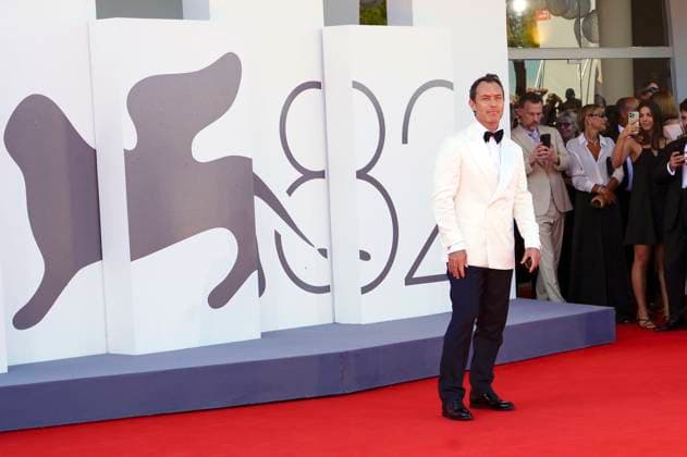 Jude Law bei der Premiere des Kinofilms La Mage du Kremlin The Wizard of the Kremlin auf der Biennale di Venezia 2025 82. Internationale Filmfestspiele von Venedig im Palazzo del Cinema. Venedig, 31.08.2025