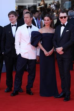 The Wizard of the Kremlin premiere in Venice (LtoR) Andrei Zayats, Jude Law, Alicia Vikander and Paul Dano at The Wizard of the Kremlin premiere, 82nd Venice International Film Festival, Venice, Italy - 31 August 2025. CAP GOL GOL Venice Italy Copyright: xRickxGold CapitalxPicturesx