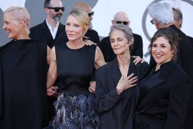 Father Mother Sister Brother Red Carpet - The 82nd Venice International Film Festival (L-R) Vicky Krieps, Cate Blanchett, Mayim Bialik, Charlotte Rampling Father Mother Sister Brother premiere, 82nd Venice International Film Festival, Venice, Italy - 31 August2025 CAP GOL GOL Venice Italy Copyright: xRickxGold CapitalxPicturesx