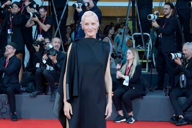 Father Mother Sister Brother red carpet in Venice Lido - 31 Aug 2025 Vicky Krieps attends the red carpet of film Father Mother Brother Sister at 82 Venice Film Festival at Palazzo del cinema. Venice Lido Italy Copyright: xMarioxCartellix xSOPAxImagesx _DSC4670