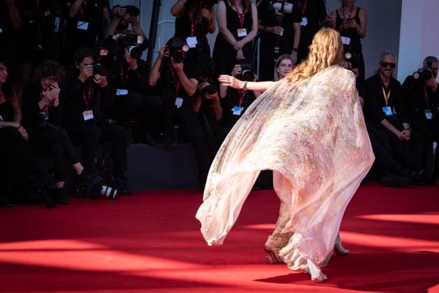The Wizard of the Kremlin Red Carpet - The 82nd Venice International Film Festival - 31 Aug 2025 Yvonne Sciò attends The Wizard of the Kremlin red carpet during The 82nd Venice International Film Festival. Venice Italy Copyright: xLoredanaxSangiulianox xSOPAxImagesx LSangiuliano-2135