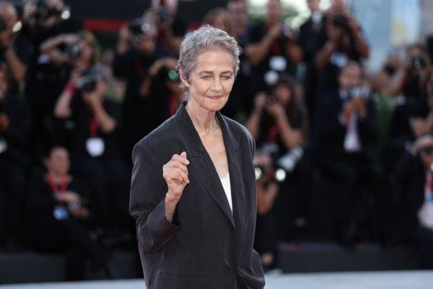 red carpet of the film Father Mother Sister Brother during the 82nd Venice Film Festival in Venice, Italy - 31 Aug 2025 British actress Charlotte Rampling attends the red carpet of the film Father Mother Sister Brother at the Palazzo del Cinema during the 82nd Venice Film Festival. Venice Italy Copyright: x xMarcoxBaradax xSOPAxImagesx REDCARPETMOTHERFATHERSISTERBROTHER-20