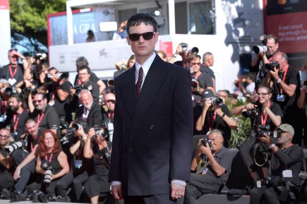Tom Sturridge attends The Wizard Of The Kremlin (Le Mage Du Kremlin) red carpet during The 82nd Venice International Film Festival at Sala Grande on Sunday, August 31, 2025 in Venice, Italy.  VEN20250831250 RoccoxSpaziani