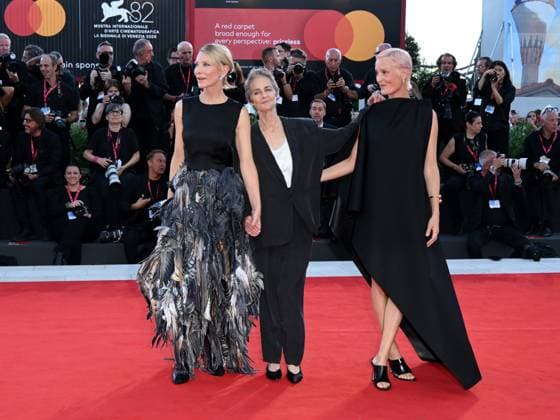 Venice, 82nd Venice International Film Festival 2025 - evening 5 - red carpet of the film Father Mother Sister Brother Pictured: Charlotte Rampling, Cate Blanchett, Vicky Krieps  Copyright: xAlbertoxTerenghi PoolxPhotoxEventsx06x xipa-agency.netx xPoolxPhotoxEventsx06x IPA_Agency_IPA63803119