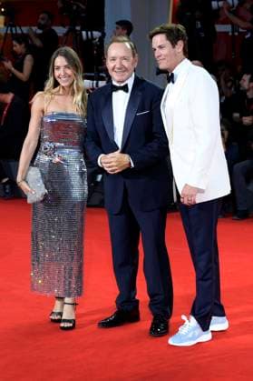 Lucinda Hogan, Kevin Spacey und Evan Lowenstein bei der Verleihung vom Filming Italy Venice Award auf der Biennale di Venezia 2025 82. Internationale Filmfestspiele von Venedig im Palazzo del Cinema. Venedig, 31.08.2025