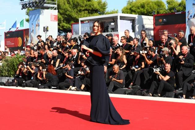 September 1, 2025, Venice, Veneto, Italy: STACY MARTIN on the red carpet for The Testament of Ann Lee Premiere screening at the 82nd Venice Film Festival at the Venice Lido, Italy. Venice Italy - ZUMAc179 20250901_zep_c179_136 Copyright: xMickaelxChavetx