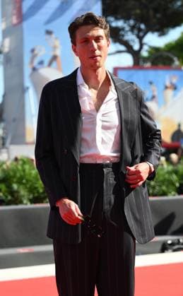 September 1, 2025, Venice, ITALY: US actor Jamie Bogyo arrives for the premiere of The Testament of Ann Lee during the 82nd Venice Film Festival in Venice, Italy, 01 September 2025. The movie is presented in official competition Venezia 82 at the festival running from 27 August to 06 September 2025. ANSA ETTORE FERRARI. Venice ITALY  - ZUMAa110 20250901_zaf_a110_031 Copyright: xEttorexFerrarix