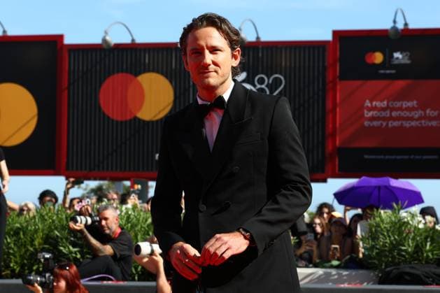 September 1, 2025, Venice, Veneto, Italy: LEWIS PULLMAN on the red carpet for The Testament of Ann Lee Premiere screening at the 82nd Venice Film Festival at the Venice Lido, Italy. Venice Italy - ZUMAc179 20250901_zep_c179_174 Copyright: xMickaelxChavetx