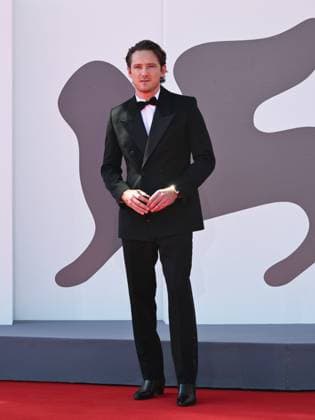 Venice, 82nd Venice International Film Festival 2025 - Evening 6 - Red Carpet for the film The Testament of Ann Lee . Pictured: Lewis Pullman  Copyright: xSimonexComix xipa-agency.netx xPoolxPhotoxEventsx06x IPA_Agency_IPA63877868