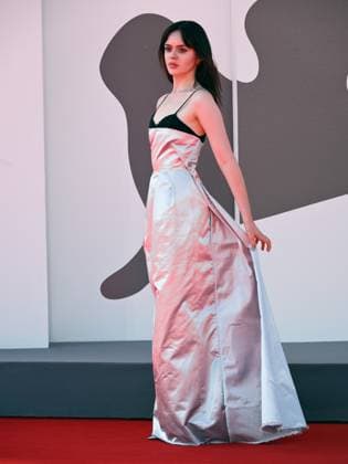 Venice, Italy: Venice, 82nd Venice International Film Festival 2025 - Evening 6 - Red Carpet for the film The Testament of Ann Lee . Pictured: Viola Prettejohn Venice Italy  - ZUMAp169 20250901_zea_p169_996 Copyright: xSimonexComix