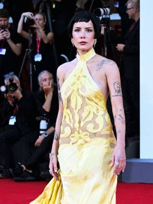 Venice, ITALY: Venice, 82nd Venice International Film Festival 2025 - evening 6, red carpet of the film The Smashing Machine In the photo: Halsey Venice ITALY  - ZUMAp169 20250901_zea_p169_1152 Copyright: xSimonexComix
