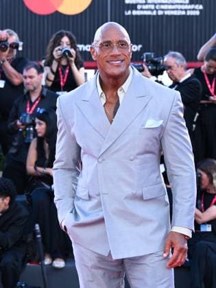 Venice, Italy: Venice, 82nd Venice International Film Festival 2025 - Evening 6, red carpet for the film The Smashing Machine. Pictured is Dwayne Johnson. Venice Italy  - ZUMAp169 20250901_zea_p169_1314 Copyright: xAlbertoxTerenghix