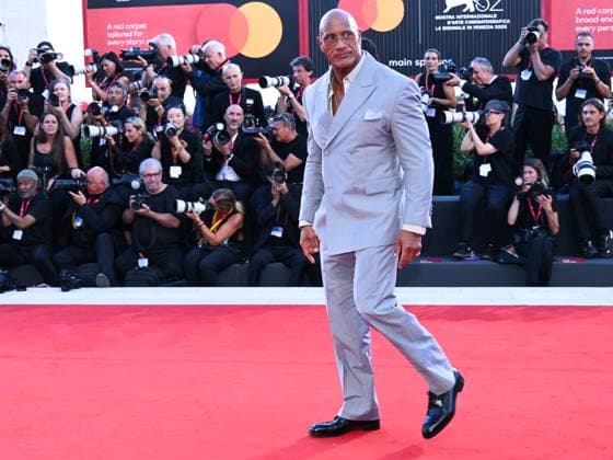 Venice, Italy: Venice, 82nd Venice International Film Festival 2025 - Evening 6, red carpet for the film The Smashing Machine. Pictured is Dwayne Johnson. Venice Italy  - ZUMAp169 20250901_zea_p169_1316 Copyright: xAlbertoxTerenghix