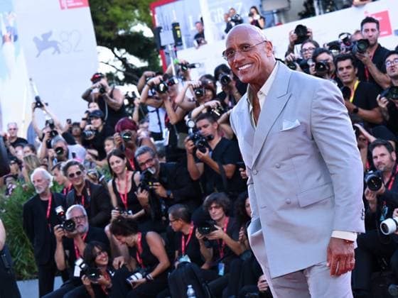 Venice, Italy: Venice, 82nd Venice International Film Festival 2025 - Evening 6, red carpet for the film The Smashing Machine. Pictured is Dwayne Johnson. Venice Italy  - ZUMAp169 20250901_zea_p169_1319 Copyright: xAlbertoxTerenghix