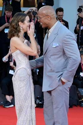 Emily Blunt und Dwayne Johnson bei der Premiere des Kinofilms The Smashing Machine auf der Biennale di Venezia 2025 82. Internationale Filmfestspiele von Venedig im Palazzo del Cinema. Venedig, 01.09.2025