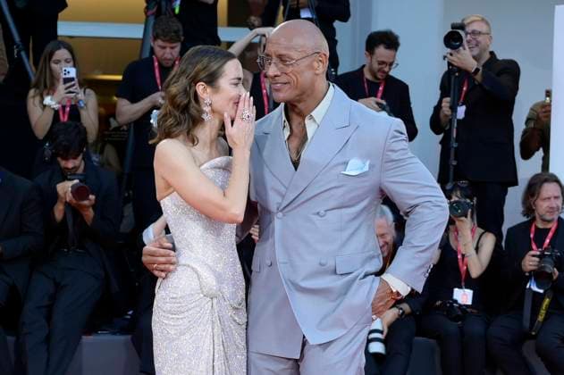Emily Blunt und Dwayne Johnson bei der Premiere des Kinofilms The Smashing Machine auf der Biennale di Venezia 2025 82. Internationale Filmfestspiele von Venedig im Palazzo del Cinema. Venedig, 01.09.2025
