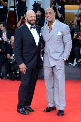 Mark Kerr und Dwayne Johnson bei der Premiere des Kinofilms The Smashing Machine auf der Biennale di Venezia 2025 82. Internationale Filmfestspiele von Venedig im Palazzo del Cinema. Venedig, 01.09.2025