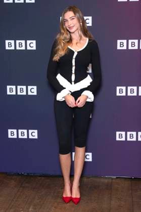 Zara McDermott bei der Premiere der BBC Doku-Serie Thailand: The Dark Side of Paradise im Charlotte Street Hotel. London, 01.09.2025