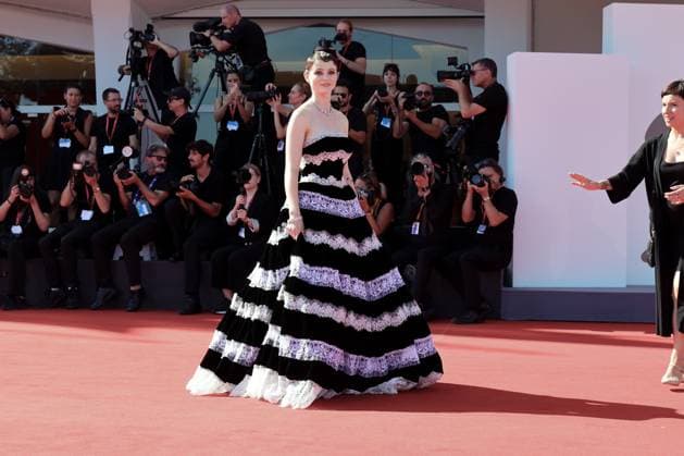 The Testament Of Ann Lee Red Carpet - The 82nd Venice International Film Festival Thomasin McKenzie attends The Testament Of Ann Lee red carpet during the 82nd Venice International Film Festival on September 01, 2025 in Venice, Italy  Copyright: xKazukoxWakayamax