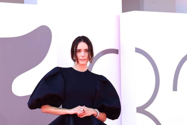 The Testament Of Ann Lee Red Carpet - The 82nd Venice International Film Festival Stacy Martin attends The Testament Of Ann Lee red carpet during the 82nd Venice International Film Festival on September 01, 2025 in Venice, Italy  Copyright: xKazukoxWakayamax