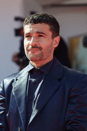 The Testament Of Ann Lee Red Carpet - The 82nd Venice International Film Festival Christopher Abbott attends The Testament Of Ann Lee red carpet during the 82nd Venice International Film Festival on September 01, 2025 in Venice, Italy  Copyright: xKazukoxWakayamax