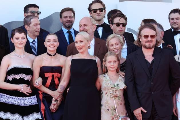 The Testament Of Ann Lee Red Carpet - The 82nd Venice International Film Festival (L-R) Brady Corbet, Celia Rowlson-Hall, Scott Handy, Daniel Blumberg, Thomasin McKenzie, Tim Blake Nelson, Amanda Seyfried, David Cale, Andrew Morrison, Mona Fastvold, Adelaide James Fastvold Corbet, Jamie Bogyo, Maria Sand, attend The Testament Of Ann Lee red carpet during the 82nd Venice International Film Festival on September 01, 2025 in Venice, Italy Copyright: xKazukoxWakayamax