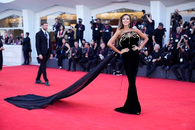 The Smashing Machine Red Carpet - The 82nd Venice International Film Festival - 01 Sep 2025 Madalina Diana Ghenea attends The Smashing Machine red carpet during the 82nd Venice International Film Festival. Venice Lido Italy Copyright: xDanielexCifalax xSOPAxImagesx _CIF7496