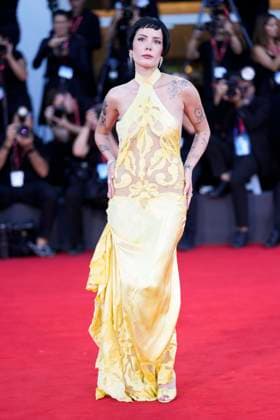 The Smashing Machine Red Carpet - The 82nd Venice International Film Festival - 01 Sep 2025 Halsey attends The Smashing Machine red carpet during the 82nd Venice International Film Festival. Venice Lido Italy Copyright: xDanielexCifalax xSOPAxImagesx _CIF7602