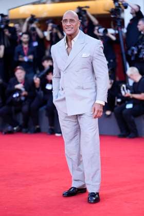 The Smashing Machine Red Carpet - The 82nd Venice International Film Festival - 01 Sep 2025 Dwayne Johnson attends The Smashing Machine red carpet during the 82nd Venice International Film Festival. Venice Lido Italy Copyright: xDanielexCifalax xSOPAxImagesx _CIF7871