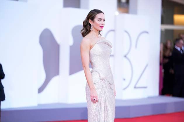 The Smashing Machine Red Carpet - The 82nd Venice International Film Festival - 01 Sep 2025 Emily Blunt attends The Smashing Machine red carpet during the 82nd Venice International Film Festival. Venice Lido Italy Copyright: xDanielexCifalax xSOPAxImagesx _CIF7895