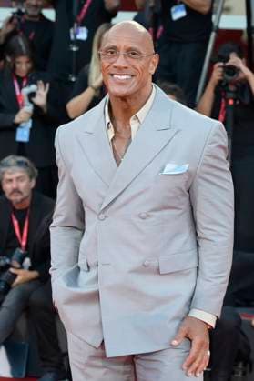 The Smashing machine red carpet in Italy - 01 Sept 2025 Dwayne Johnson attends the red carpet of the film The smashing machine at 82 Venice Film Festival at Palazzo del cinema. Venice Lido Italy Copyright: xMarioxCartellix xSOPAxImagesx _DSC5147