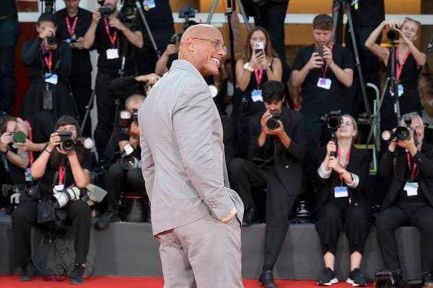 The Smashing machine red carpet in Italy - 01 Sept 2025 Dwayne Johnson attends the red carpet of the film The smashing machine at 82 Venice Film Festival at Palazzo del cinema. Venice Lido Italy Copyright: xMarioxCartellix xSOPAxImagesx _DSC5173