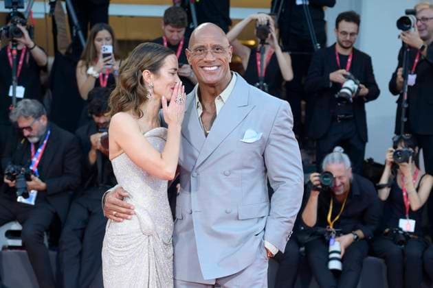The Smashing machine red carpet in Italy - 01 Sept 2025 Emily Blunt (L) and Dwayne Johnson (R) attend the red carpet of the film The smashing achine at 82 Venice Film Festival at Palazzo del cinema. Venice Lido Italy Copyright: xMarioxCartellix xSOPAxImagesx _DSC5257