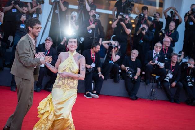 The Smashing Machine red carpet during the 82nd Venice International Film Festival - 01 Sept 2025 Halsey attends The Smashing Machine red carpet during the 82nd Venice International Film Festival. Venice Italy Copyright: xLoredanaxSangiulianox xSOPAxImagesx LSangiuliano-2817