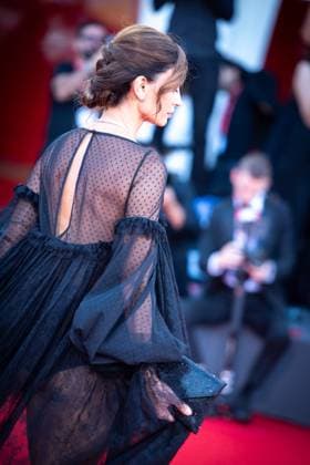 The Smashing Machine red carpet during the 82nd Venice International Film Festival - 01 Sept 2025 A guest attends The Smashing Machine red carpet during the 82nd Venice International Film Festival. Venice Italy Copyright: xLoredanaxSangiulianox xSOPAxImagesx LSangiuliano-2844