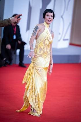 The Smashing Machine red carpet during the 82nd Venice International Film Festival - 01 Sept 2025 Halsey attends The Smashing Machine red carpet during the 82nd Venice International Film Festival. Venice Italy Copyright: xLoredanaxSangiulianox xSOPAxImagesx LSangiuliano-2846