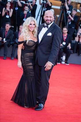 The Smashing Machine red carpet during the 82nd Venice International Film Festival - 01 Sept 2025 Mark Kerr and Franci Alberding Kerr attend The Smashing Machine red carpet during the 82nd Venice International Film Festival. Venice Italy Copyright: xLoredanaxSangiulianox xSOPAxImagesx LSangiuliano-2867