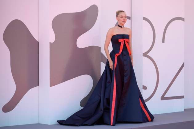 The testament of Ann Lee red carpet in Venice Lido - 01 Sept 2025 Amaanda Seyfried attends the red carpet of film The testament of Ann Lee at 82 Venice Film Festival at Palazzo del cinema. Venice Lido Italy Copyright: xMarioxCartellix xSOPAxImagesx _DSC0531