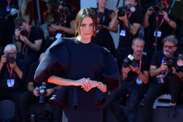 The testament of Ann Lee red carpet in Venice Lido - 01 Sept 2025 Stacy Martin attends the red carpet of film The testament of Ann Lee at 82 Venice Film Festival at Palazzo del cinema. Venice Lido Italy Copyright: xMarioxCartellix xSOPAxImagesx _DSC0572