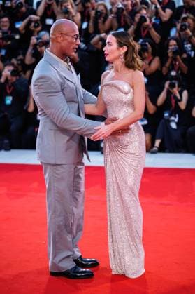 Red carpet of the film the Smashing Machine in Venice, Italy - 01 Sept 2025 Dwayne Johnson and Emily Blunt attend the red carpet of the film The Smashing Machine at the 82nd Venice Film. Venice Italy Copyright: xMarcoxBaradax xSOPAxImagesx REDCARPETHESMASHINGMACHINE-21