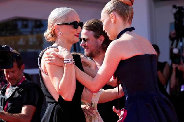 The Testament Of Ann Lee Red Carpet - The 82nd Venice International Film Festival - 01 Sep 2025 Mona Fastvold and Amanda Seyfried attend The Testament Of Ann Lee red carpet during the 82nd Venice International Film Festival. Venice Italy Copyright: xDanielexCifalax xSOPAxImagesx _CIF7072