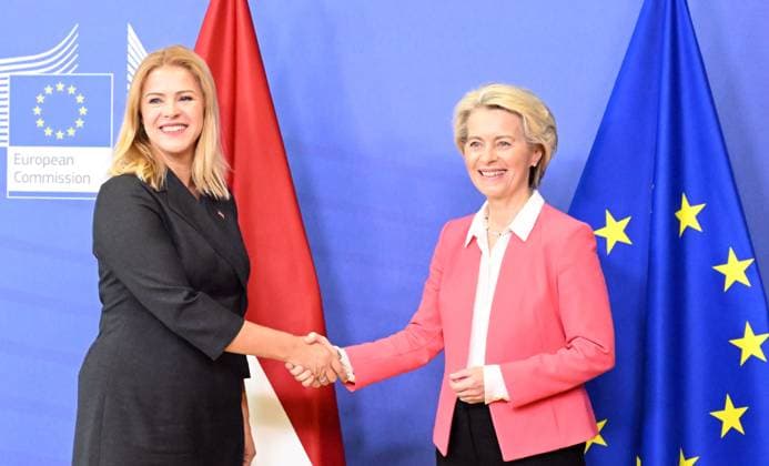 Latvian PM Evika Silina - EU Commission President Ursula von der Leyen BRUSSELS, BELGIUM - SEPTEMBER 27: Latvian Prime Minister Evika Silina (L) and EU Commission President Ursula von der Leyen (R) meet in Brussels, Belgium on September 27, 2023. Brussels Hoofdstedelijk Gewest Belçika. Editorial use only. Please get in touch for any other usage.  Copyright: x2025xAnadoluxDursunxAydemirx