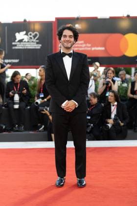 The Smashing Machine red carpet at Venice Film Festival VENICE, ITALY - SEPTEMBER 01: Benny Safdie at The Smashing Machine red carpet during the 82nd Venice International Film Festival on September 01, 2025 in Venice, Italy. CAP KA Kristina Afanasyeva Venice ITALY Copyright: xKristinaxAfanasyeva CapitalxPicturesx