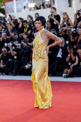 The Smashing Machine red carpet at Venice Film Festival VENICE, ITALY - SEPTEMBER 01: Halsey at The Smashing Machine red carpet during the 82nd Venice International Film Festival on September 01, 2025 in Venice, Italy. CAP KA Kristina Afanasyeva Venice ITALY Copyright: xKristinaxAfanasyeva CapitalxPicturesx