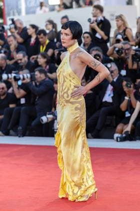 The Smashing Machine red carpet at Venice Film Festival VENICE, ITALY - SEPTEMBER 01: Halsey at The Smashing Machine red carpet during the 82nd Venice International Film Festival on September 01, 2025 in Venice, Italy. CAP KA Kristina Afanasyeva Venice ITALY Copyright: xKristinaxAfanasyeva CapitalxPicturesx