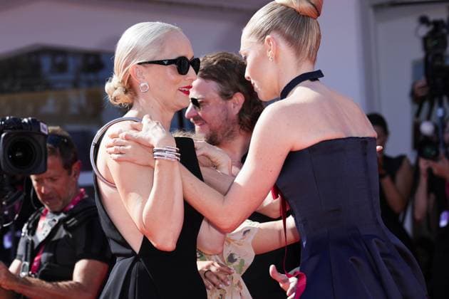 Foto IPP Daniele Cifala’ Venezia 01 09 2025 The Testament Of Ann Lee Red Carpet - The 82nd Venice International Film Festival nella foto : Mona Fastvold and Amanda Seyfried Italy Photo Press - World Copyright